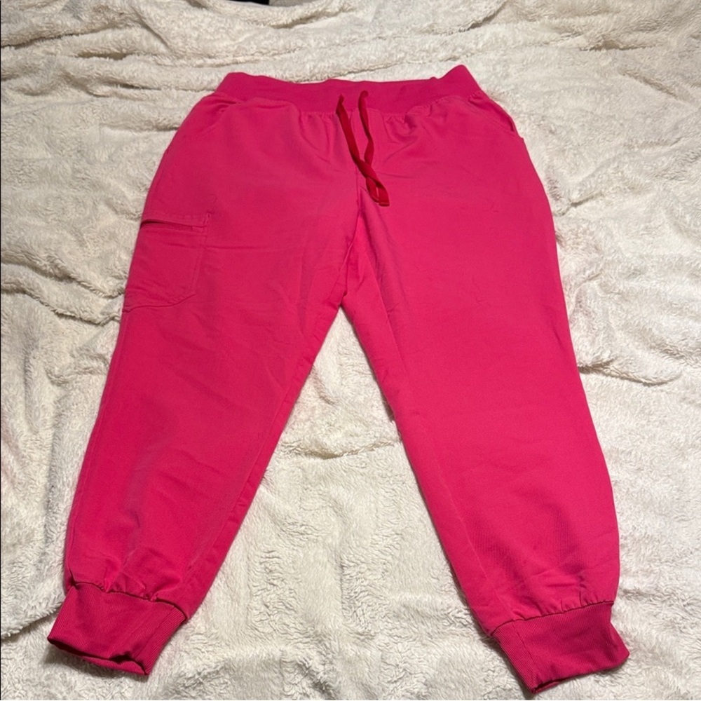 Figs Women's Pink Jogger Pants